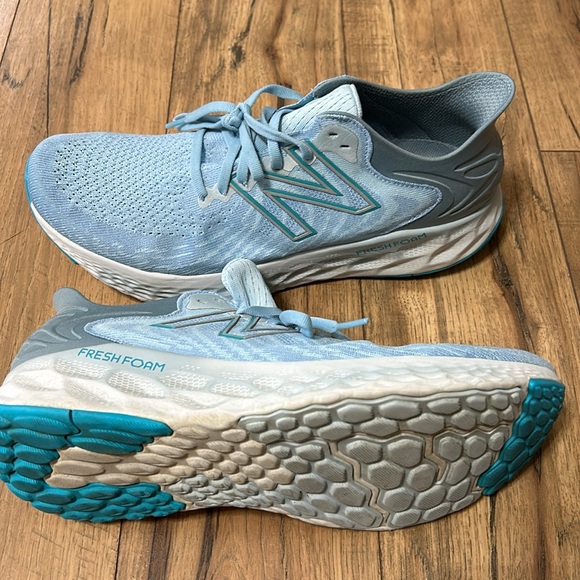 Women’s New Balance Fresh Foam Shoes - Picture 2 of 4